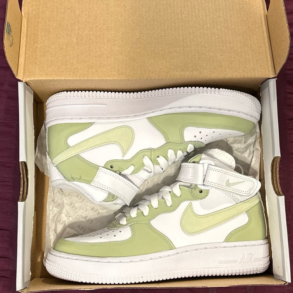Sage green Air Force 1 Mid (GS)